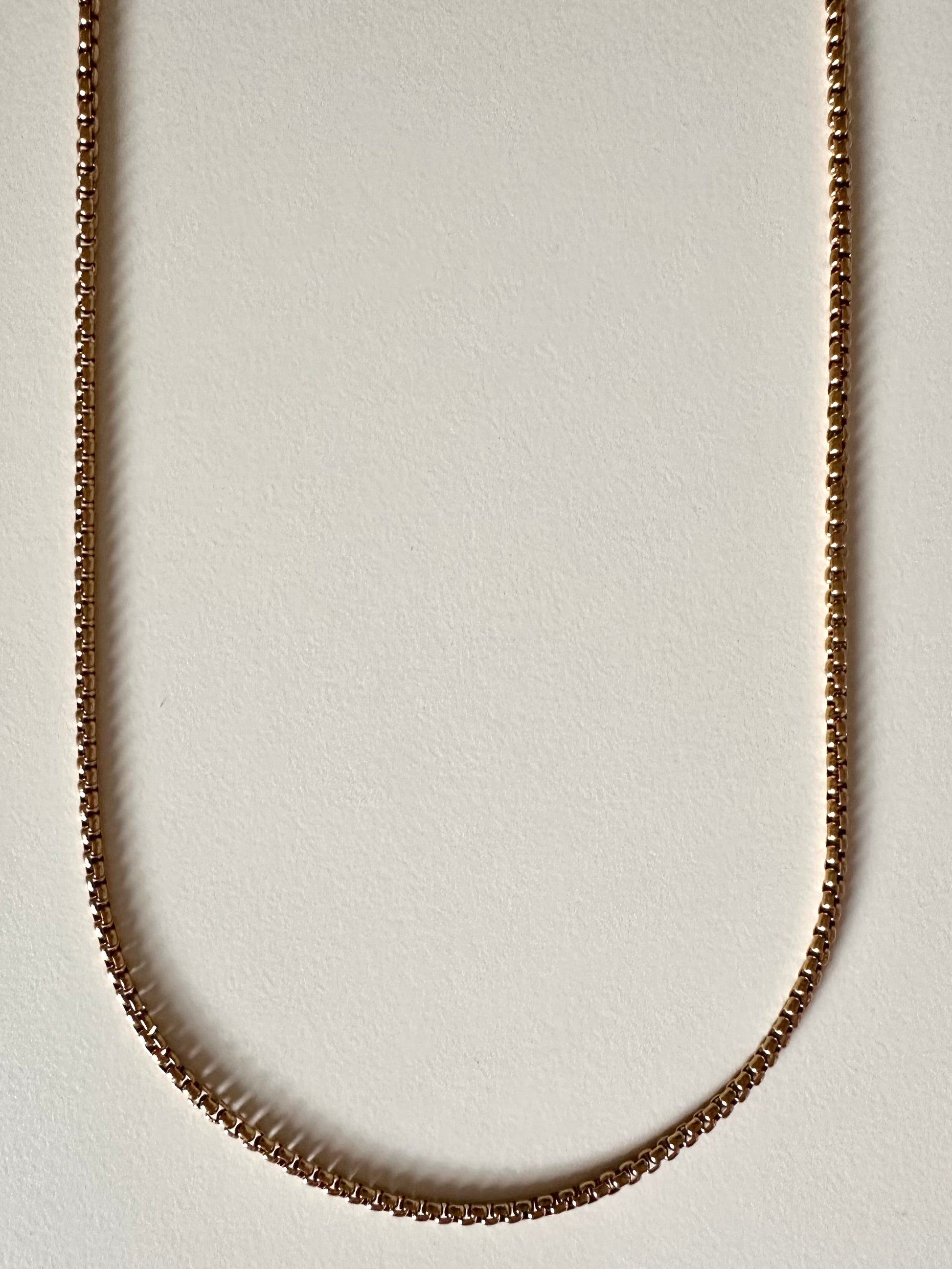 Rounded Box Chain Necklace