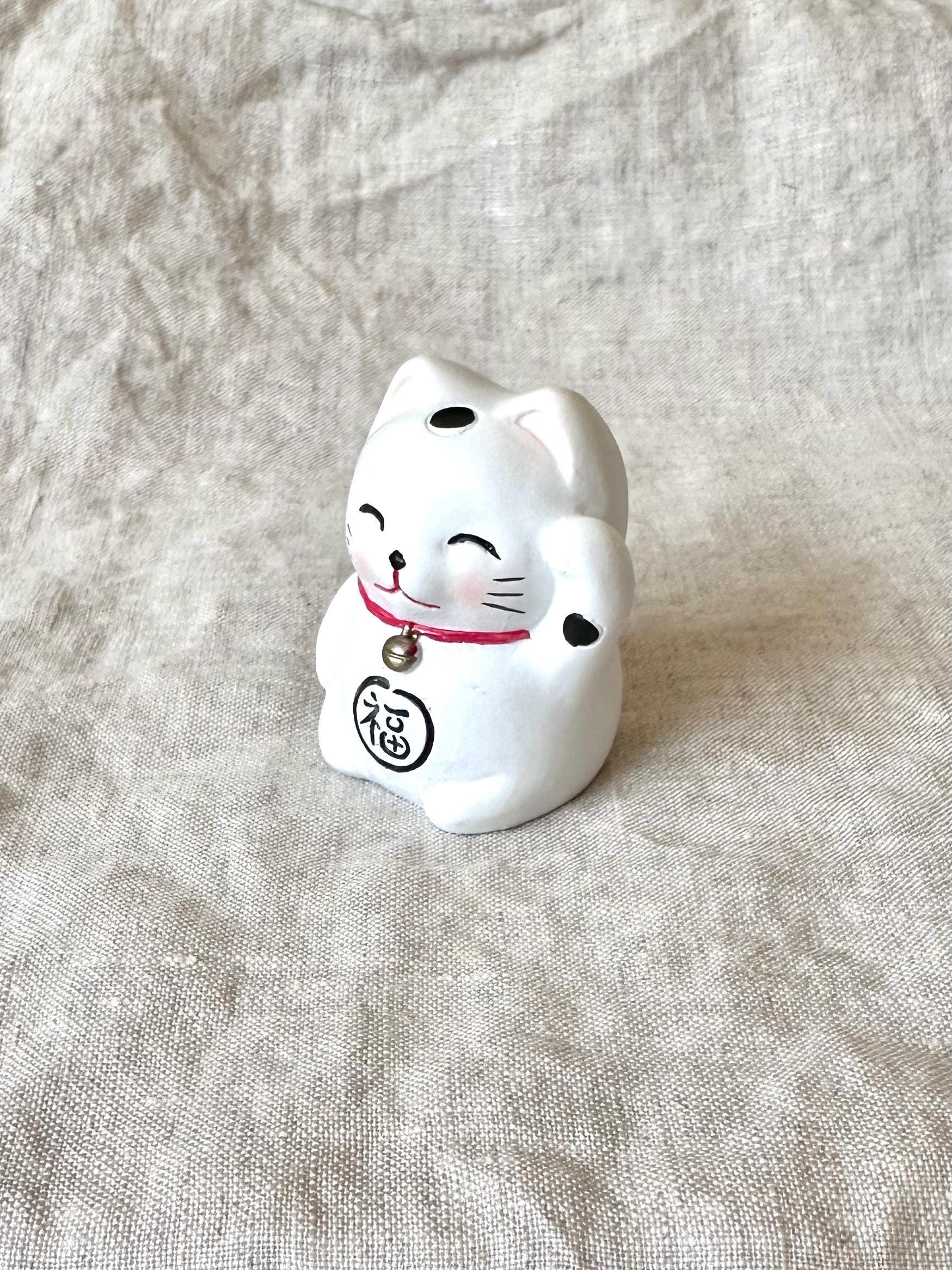 Lucky Cat Statue