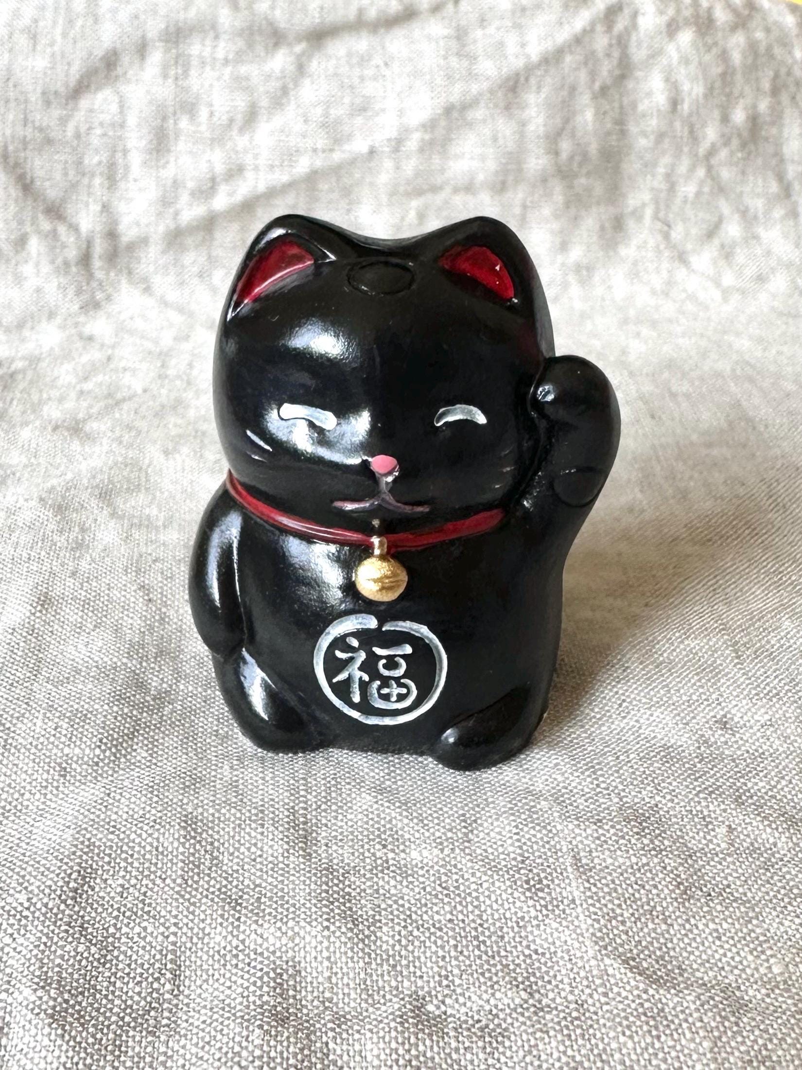 Lucky Cat Statue