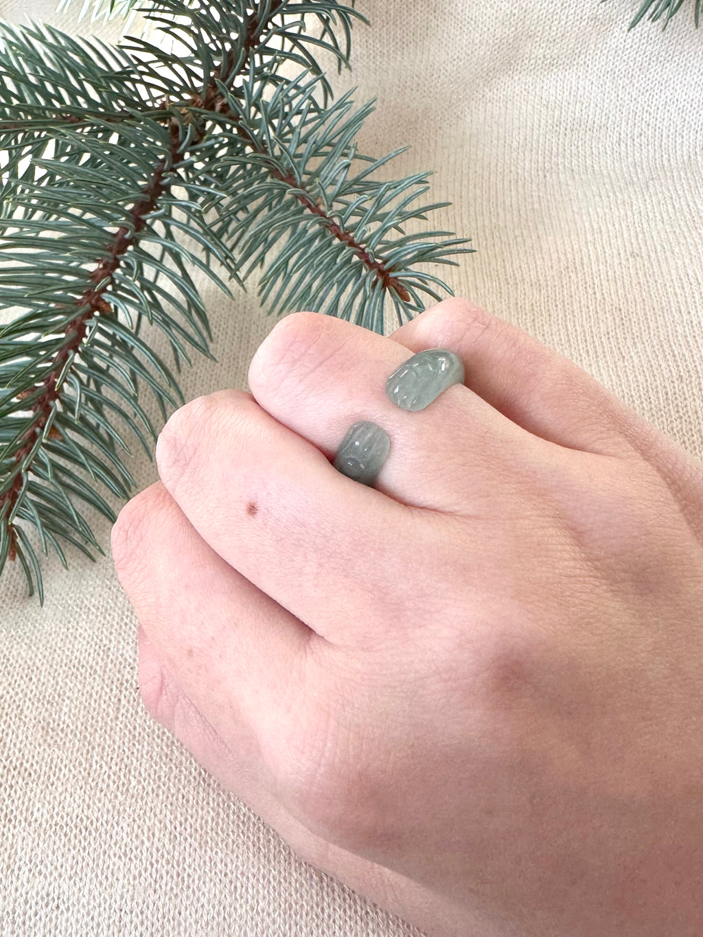 Jadeite Paw Hug Ring
