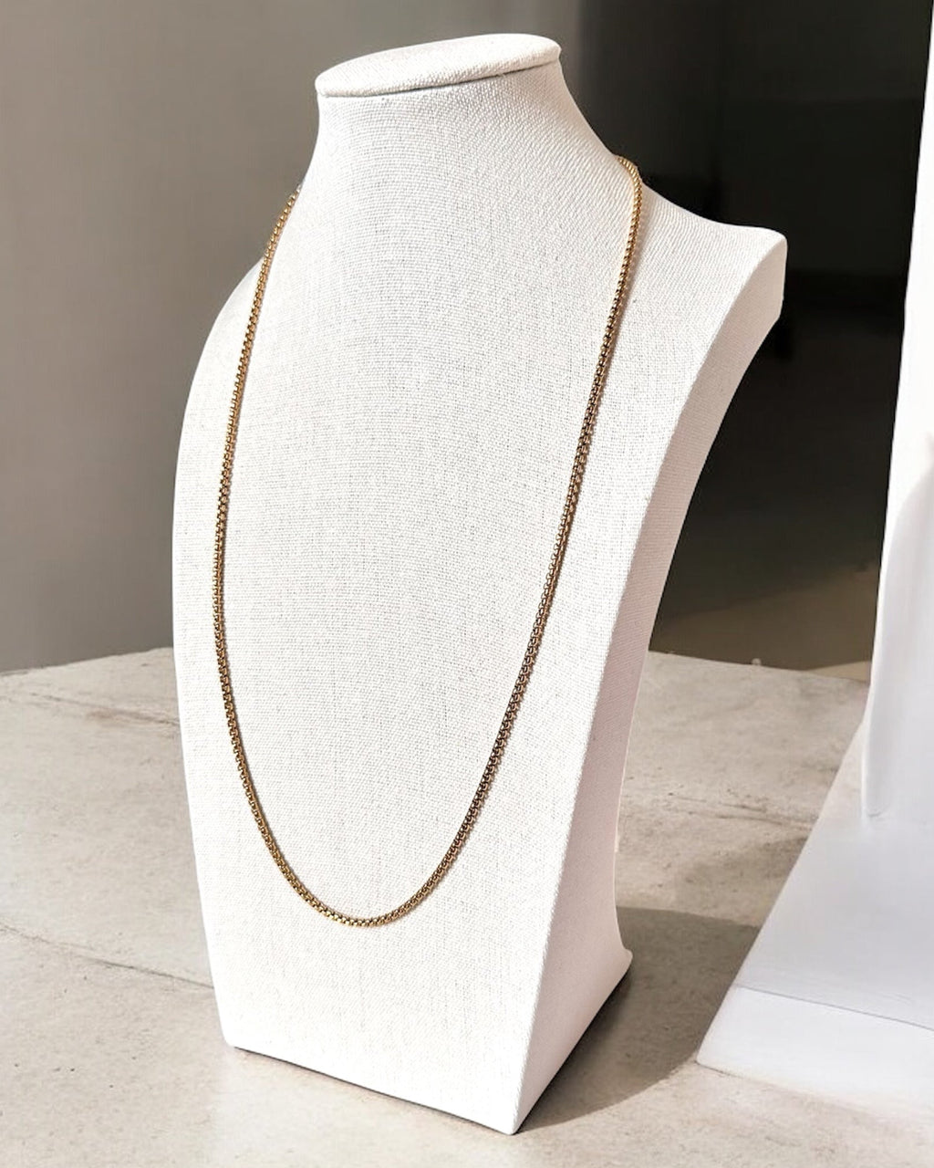 Rounded Box Chain Necklace