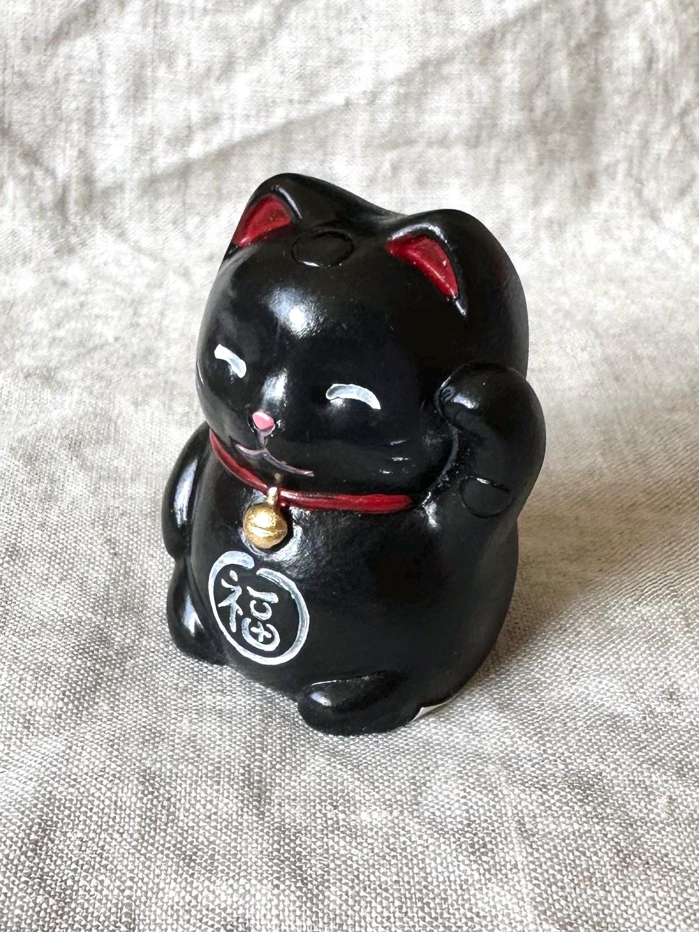 Lucky Cat Statue