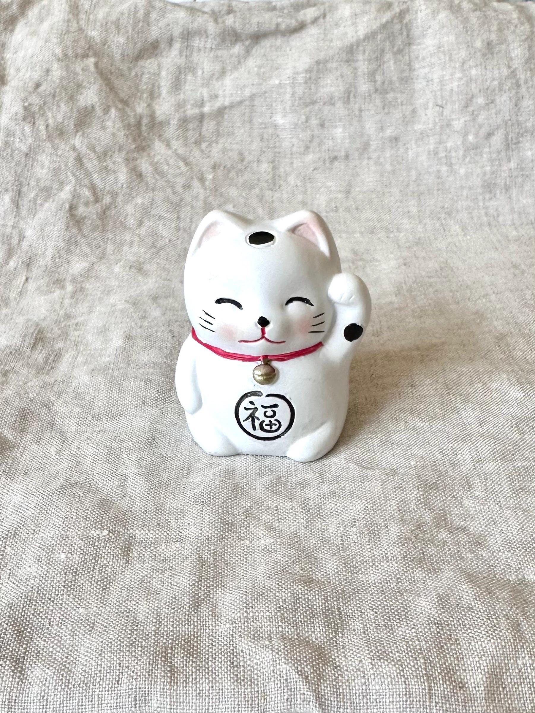 Lucky Cat Statue